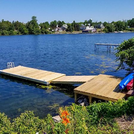 Family Cottage On Chaumont Bay, Walk To Downtown Esterno foto