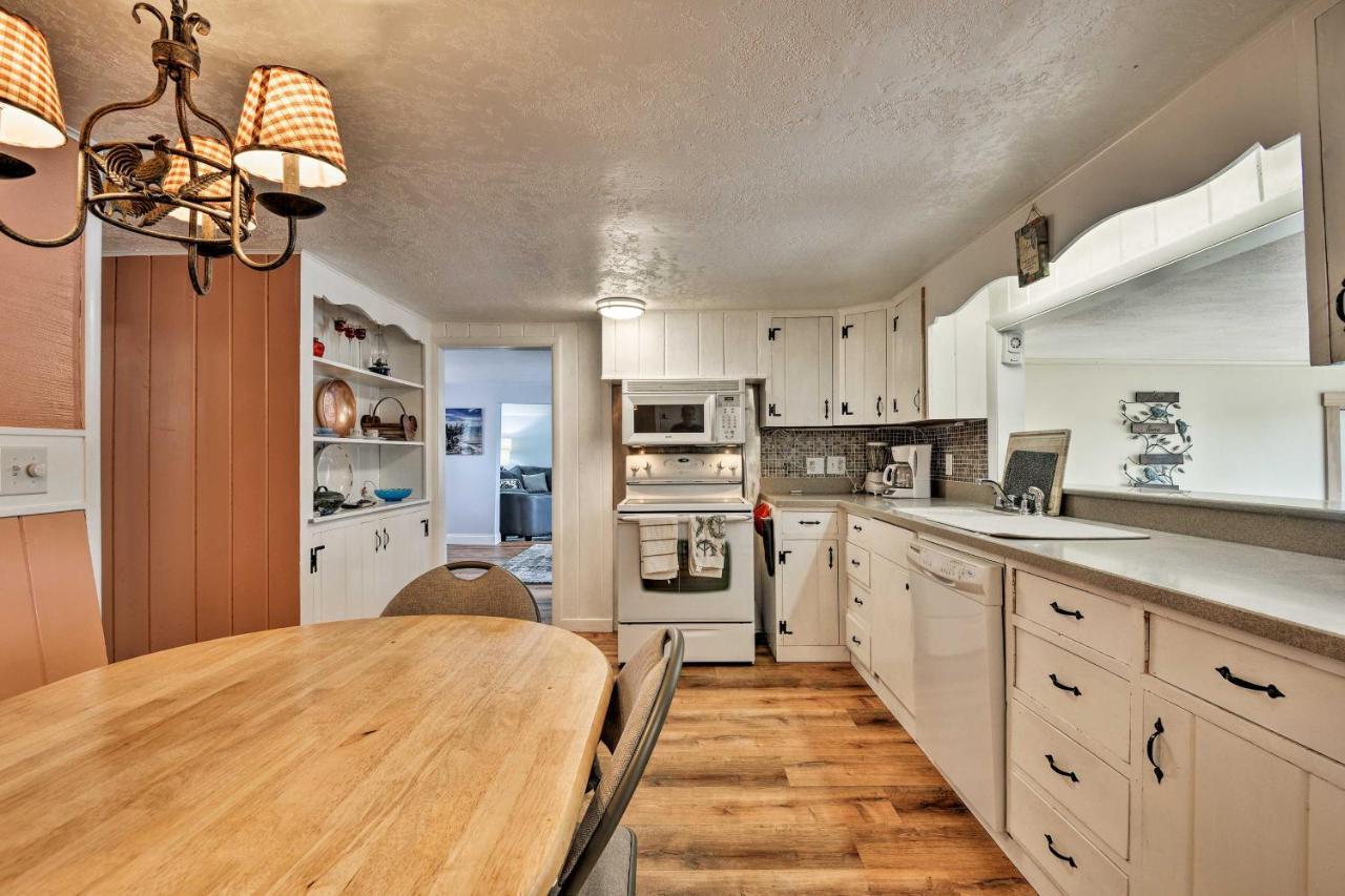 Family Cottage On Chaumont Bay, Walk To Downtown Esterno foto